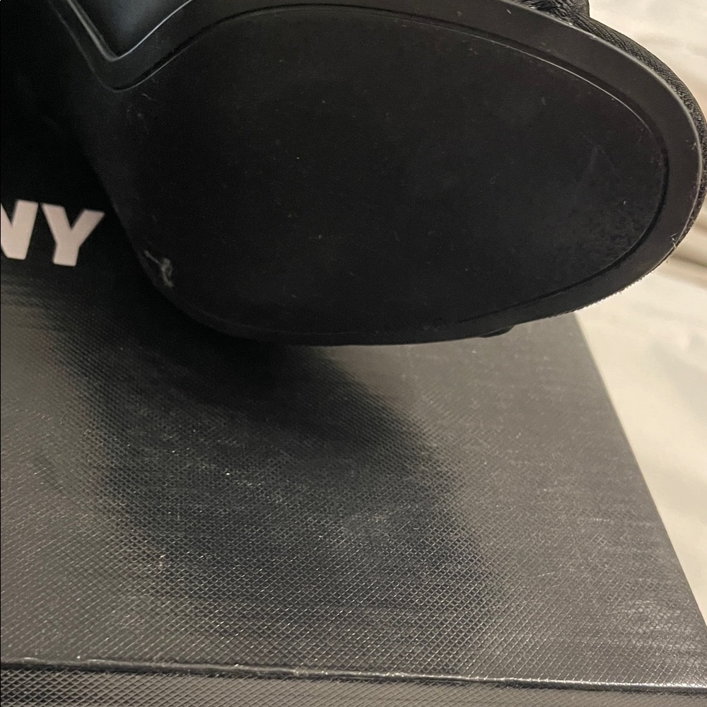 DKNY Elegant Black Heeled peep toe Boots - Picture 6 of 8